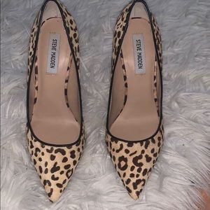 Steve Madden Daisie Pump in Leopard (fur)
